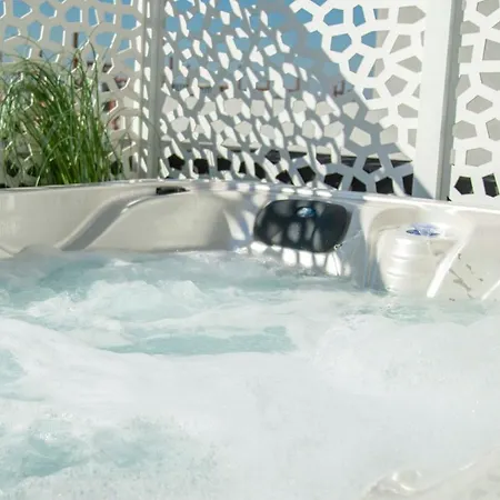 Luxury Penthouse With Acropolis View And Jacuzzi *
