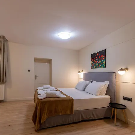 B&B Plaka Arch Atena