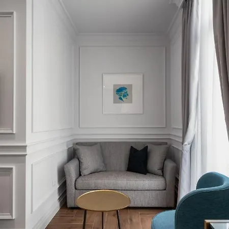 Praxitelous Luxury 4*