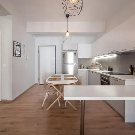 Apartment Exclusive In The Heart Of Athens