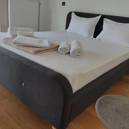 Luxury Living By Yha Athens