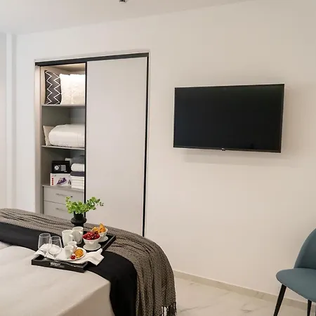 The Lop Holidays Luxury * Athens