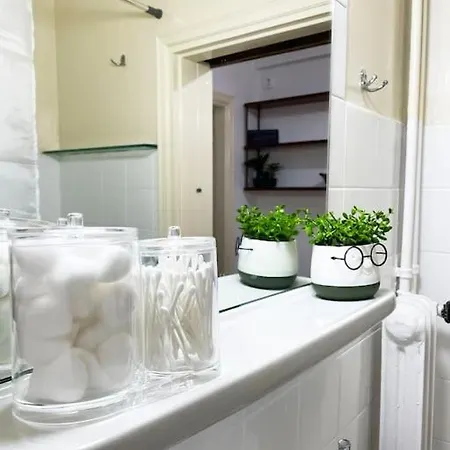 Cute And Quiet In The Center Of Apartment Athens