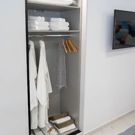 The Lop Holidays Luxury * Athens