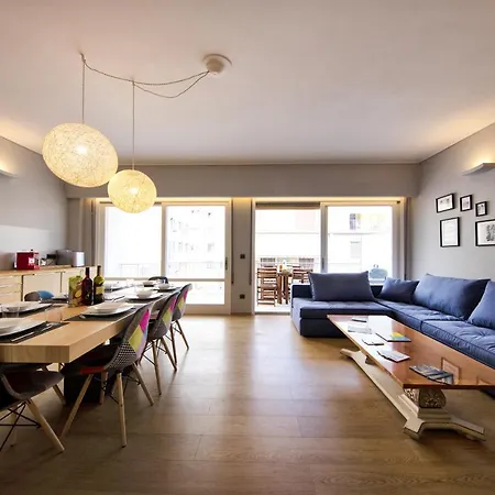 Super Modern Minimal Flat Nr Metro & Arch. Museum