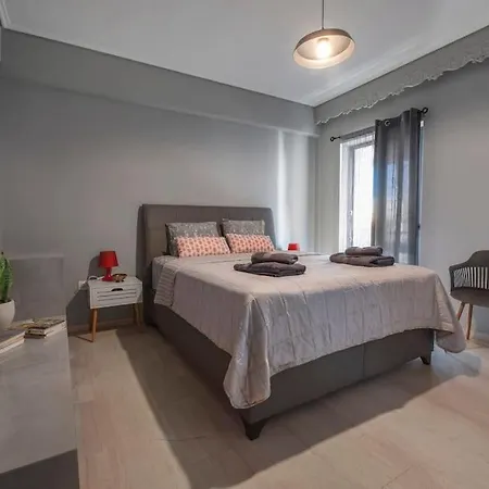 Beautiful In Glyfada Center, Papandreou Street * Athens