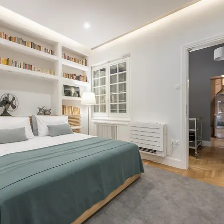 Charming In Kolonaki, Peridot - Homes *