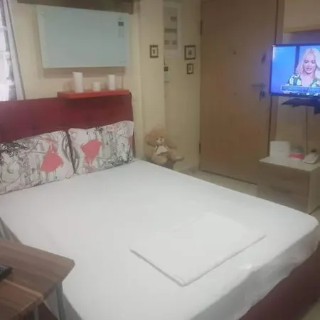 Apartment Spacious Private Rooftop Studio, Mountain And Sea View *