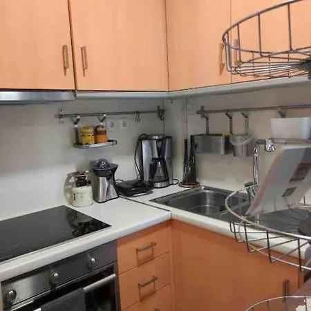 Apartment Spacious Private Rooftop Studio, Mountain And Sea View