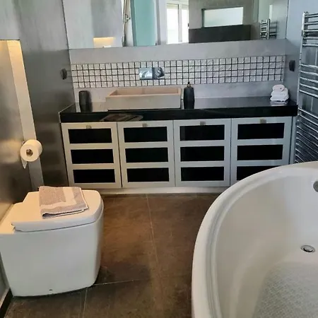 Luxury Living By Yha * Athens