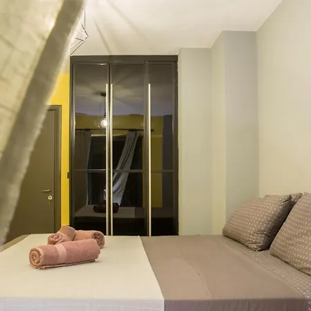 Spacious Modern With Great Rooftop View Apartment *