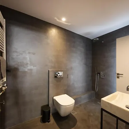 Super Modern Minimal Flat Nr Metro & Arch. Museum *