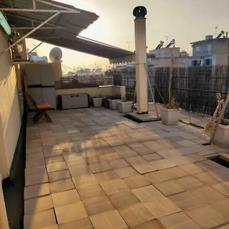 Apartment Spacious Private Rooftop Studio, Mountain And Sea View