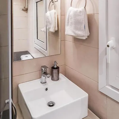 Byronico Acropolis Appartement *