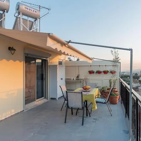 Acropolis Star Apartment