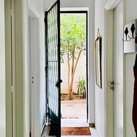 Kolonaki 2bd דירה *
