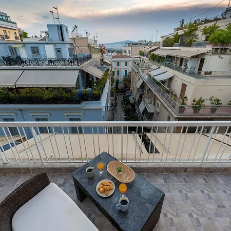 Plaka House