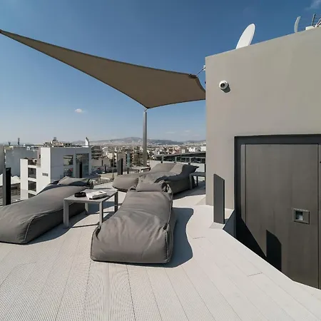 The Hostmaster Skyline Pool Oasis Penthouse Apartment *