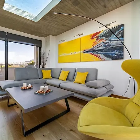 The Hostmaster Skyline Pool Oasis Penthouse * Athens