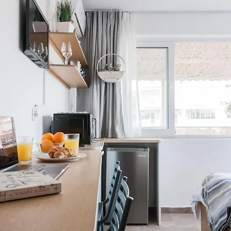 Wake Up With Acropolis View! *