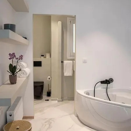 Romantic With Hot Tub Next To Acropolis * Αθήνα