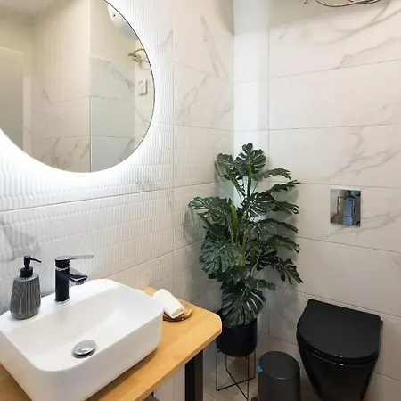 Apartment Designed - Walking Distance From Acropolis