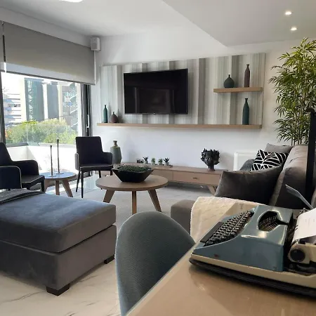 The Lop Holidays Luxury Apartment Athens