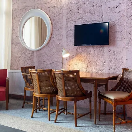 Architect Designed Apartment *
