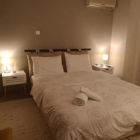 House Dimitris & Vicky Athens