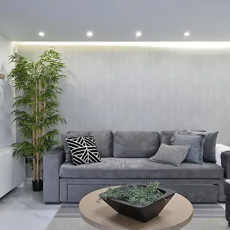 The Lop Holidays Luxury * Athens