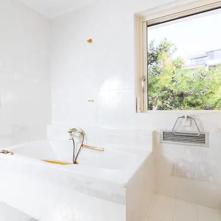 Apartment Sunlight House - Palatial Fully Equipped Near The Sea Athens