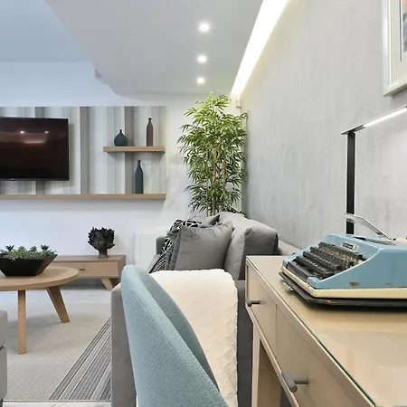 The Lop Holidays Luxury Apartment