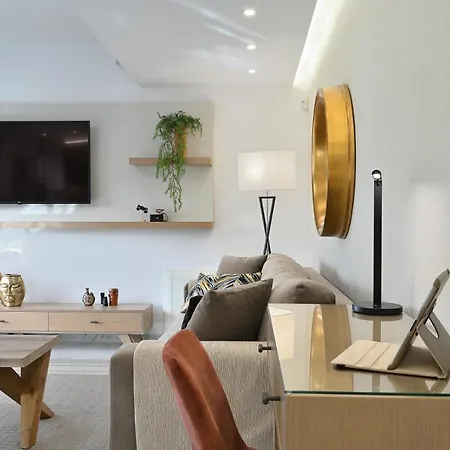 The Lop Holidays Luxury * Athens
