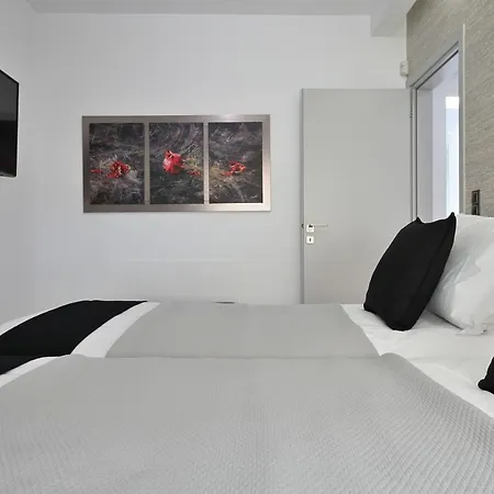 The Lop Holidays Luxury * Athens