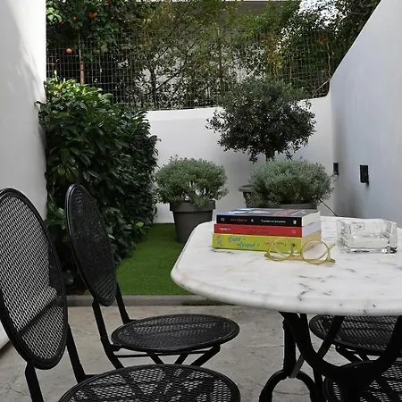 The Lop Holidays Luxury Lägenhet