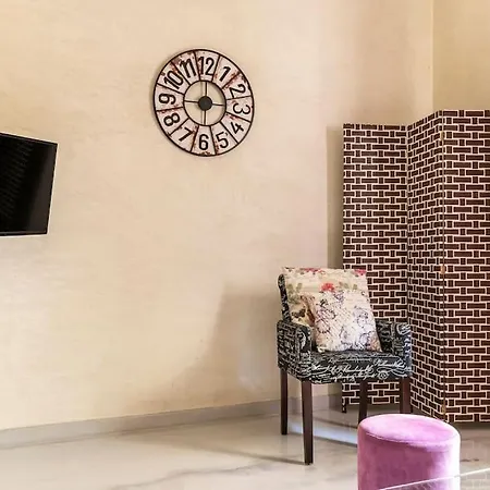 Cute Full W/backyard In Paleo Faliro Apartment