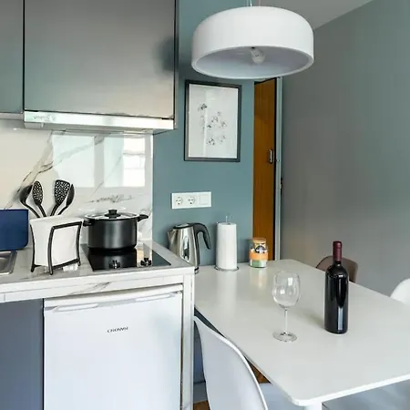 Cozy, Luminous And Comfy 5 Min Walk To Acropolis * Atenas