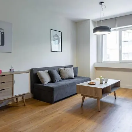 Large Comfy, Modern 5 Min To Acropolis Athens