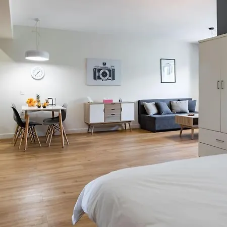 Apartment Large Comfy, Modern 5 Min To Acropolis *