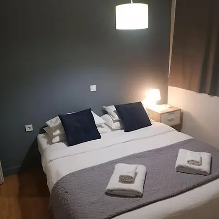 Modern, Quite 1-bdr 5 Min Walk To Acropolis Apartment *