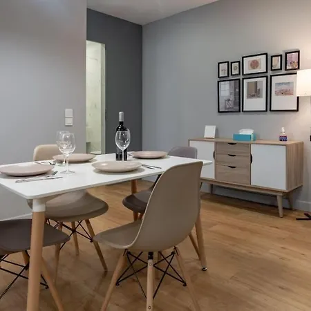 Modern, Quite 1-bdr 5 Min Walk To Acropolis * Aten