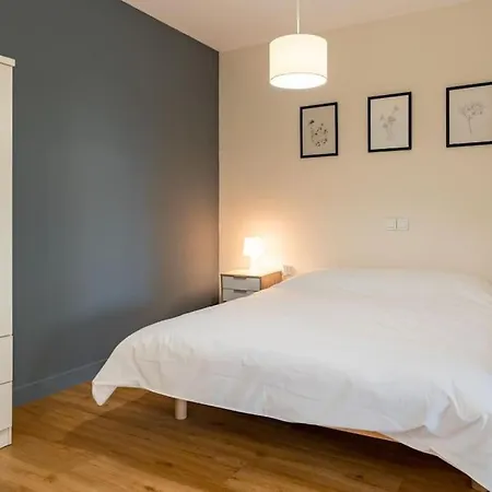 Large Comfy, Modern 5 Min To Acropolis *