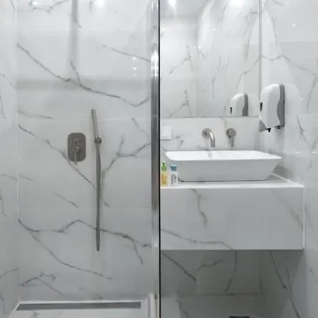 Apartment Modern, Quite 1-bdr 5 Min Walk To Acropolis *