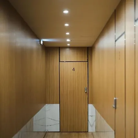 Large Comfy, Modern 5 Min To Acropolis Apartment Athens