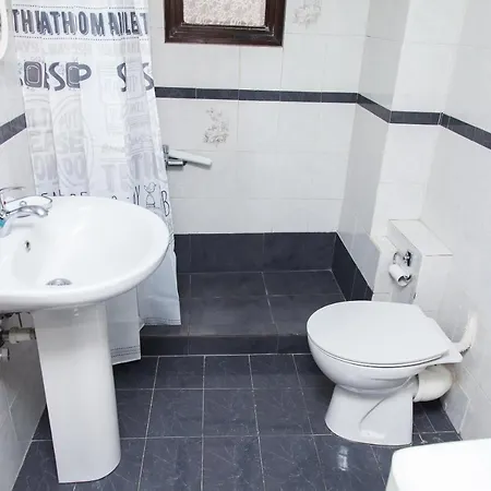 Modern Apt In Heart Of Paleo Faliro! Athens