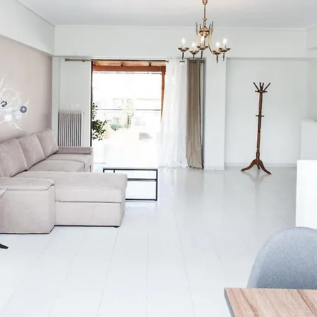 Modern Apt In Heart Of Paleo Faliro!
