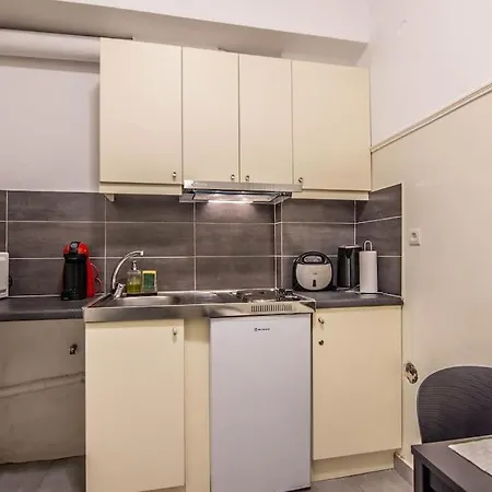 Simple Apartment *