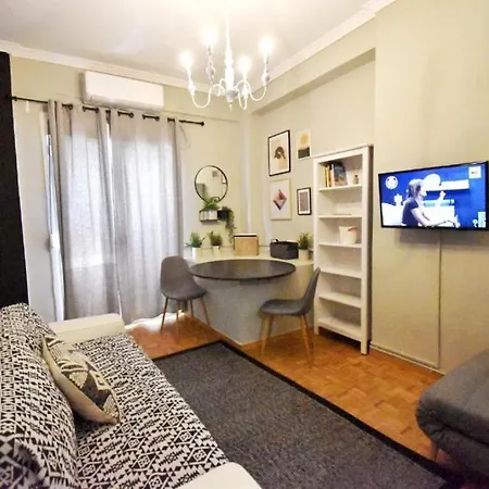 Apartment Seven Seconds Away Athens
