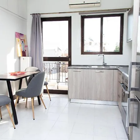 Modern Apt In Heart Of Paleo Faliro! Apartment Athens