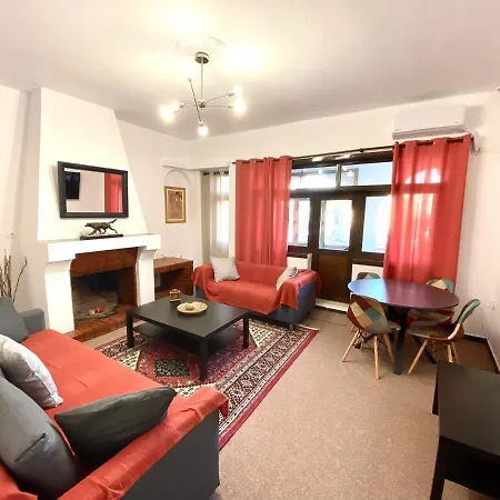 Classic 2 Bedroom Next To Metro - Marousi * Athens